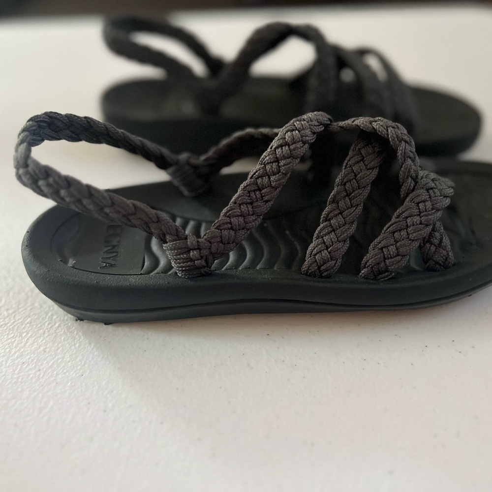 MEGNYA Women's Comfortable Walking Hiking Sandals Arch Support  Sz 6 Gray - Picture 6 of 8